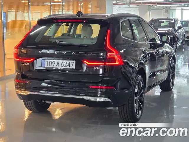 Volvo XC60 Generation 2 — Фото автомобиля 2