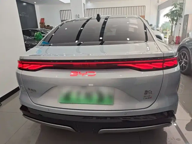BYD Han L — Фото автомобиля 5