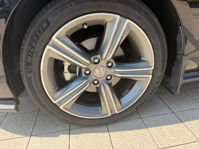 Honda Accord — Фото автомобиля 8