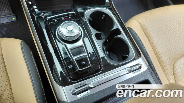 Kia Carnival Generation 4 — Фото автомобиля 12