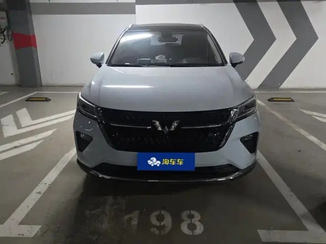 Wuling Asta — Фото автомобиля 2