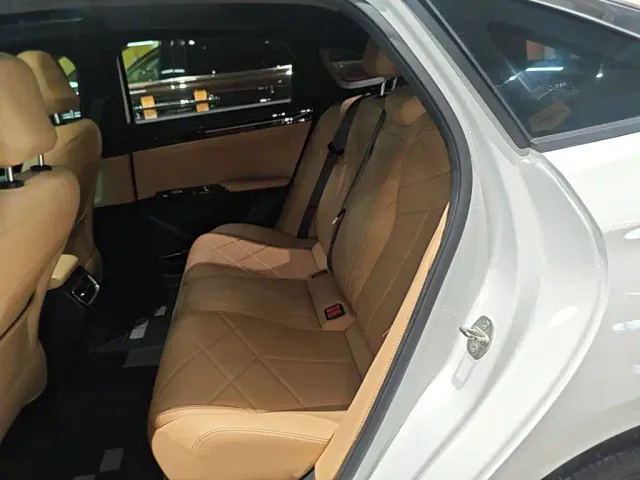 Geely Galaxy L6 — Фото автомобиля 16