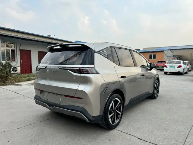 GAC Aion Y — Фото автомобиля 11