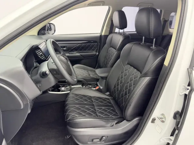 Mitsubishi Outlander — Фото автомобиля 7