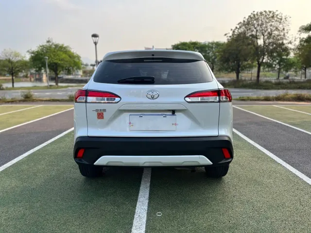 Toyota Corolla Cross — Фото автомобиля 15