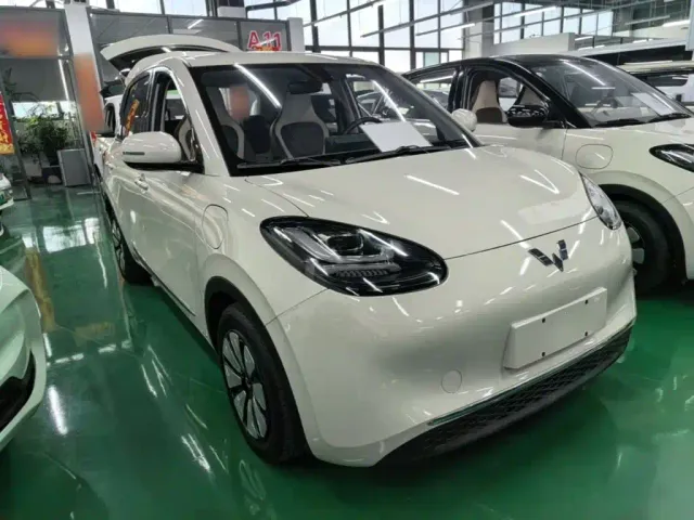 Wuling Bingo — Фото автомобиля 3