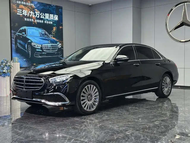 Фотография автомобиля — Mercedes-Benz E-Class