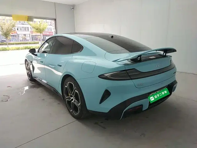 Xiaomi SU7 — Фото автомобиля 4