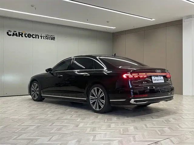 Audi A8 — Фото автомобиля 7