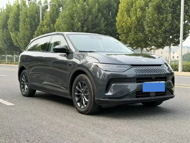 Leapmotor C11 — Фото автомобиля 3