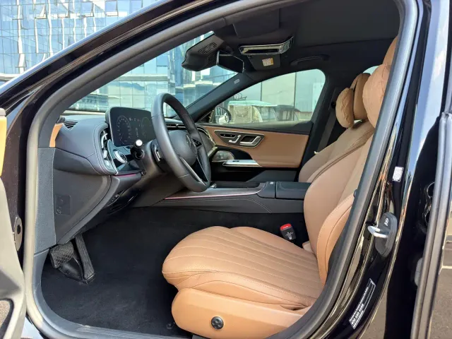 Mercedes-Benz E-Class — Фото автомобиля 3