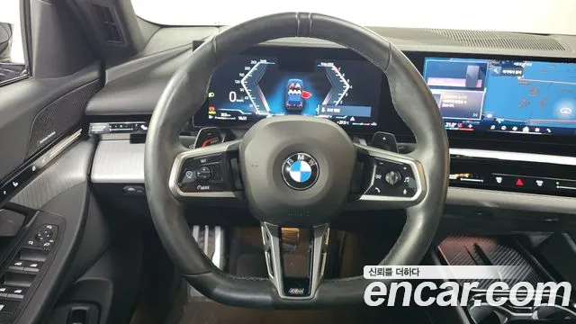 BMW 5 Series G60 — Фото автомобиля 21
