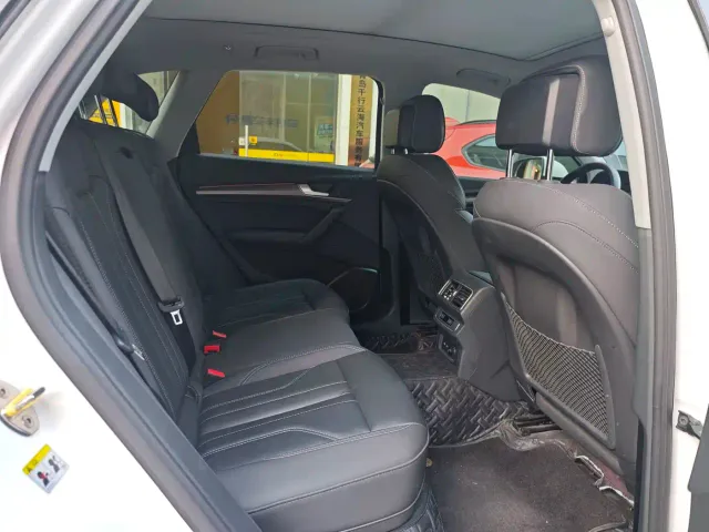 Audi Q5L — Фото автомобиля 13