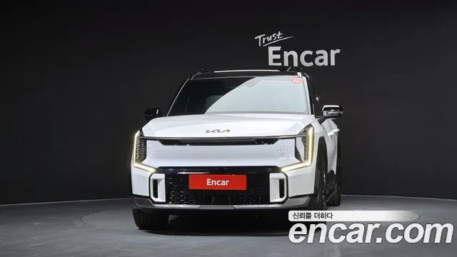 Kia EV9 — Фото автомобиля 3