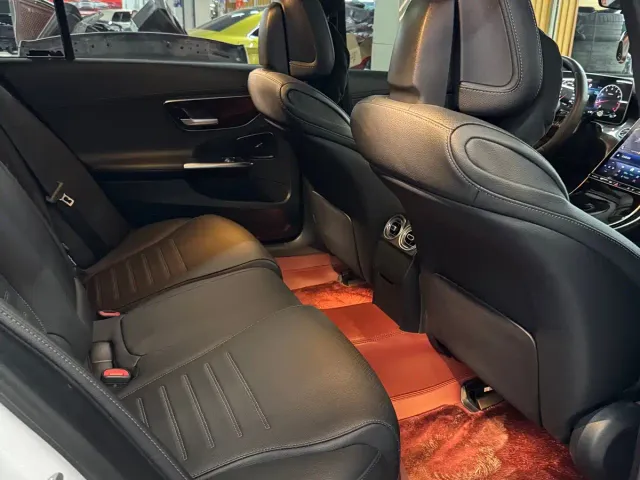 Mercedes-Benz C-Class — Фото автомобиля 11