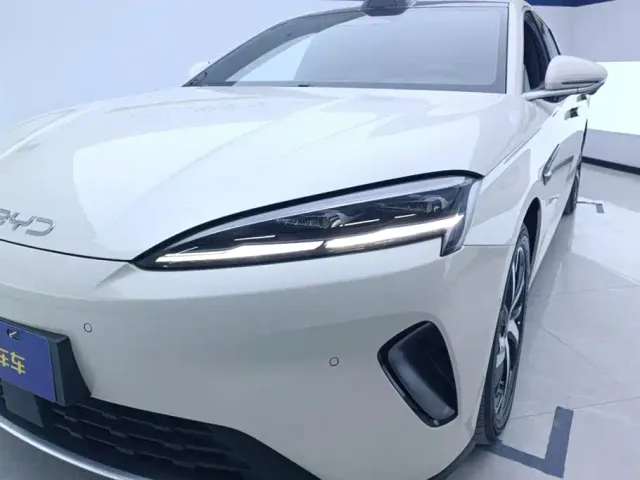 BYD Seal 07 DM-i — Фото автомобиля 5