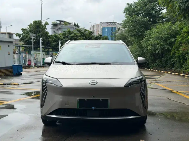 GAC Aion Y — Фото автомобиля 2