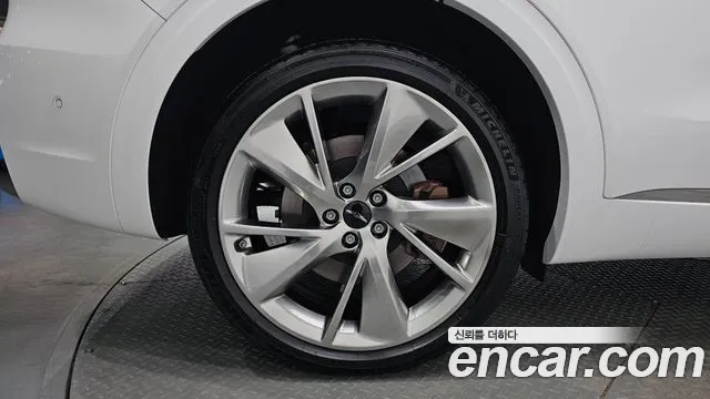 Genesis GV70 3.5T Бензин AWD — Фото автомобиля 5