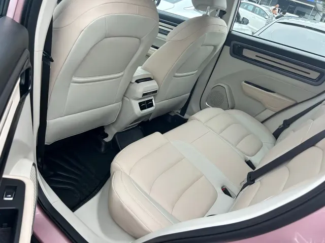 Geely ICON — Фото автомобиля 7