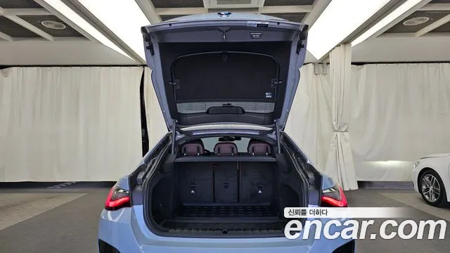 BMW i4 — Фото автомобиля 26
