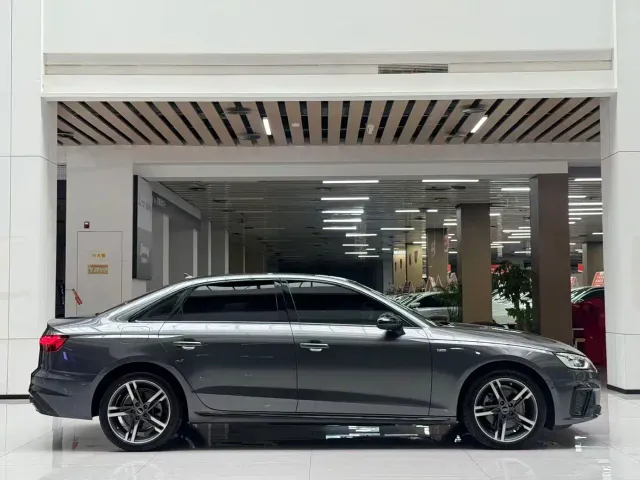 Audi A4L — Фото автомобиля 4