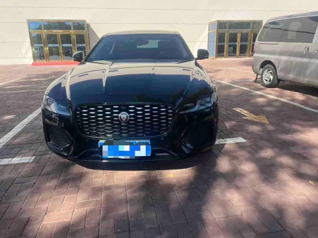Jaguar XFL — Фото автомобиля 7