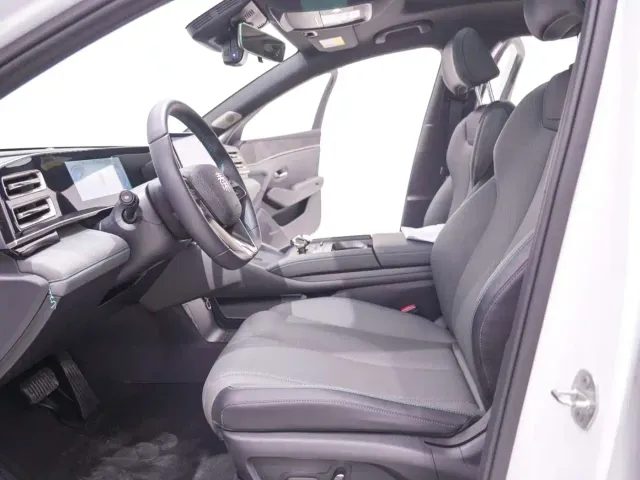 BYD Qin L — Фото автомобиля 23