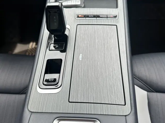 Geely Boyue L — Фото автомобиля 16