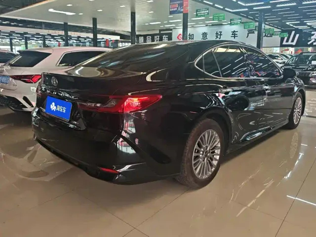 Toyota Camry — Фото автомобиля 3