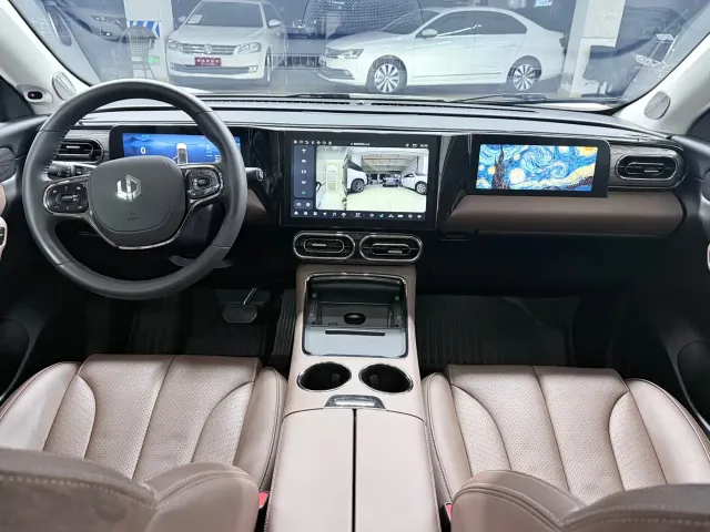 Leapmotor C11 — Фото автомобиля 6