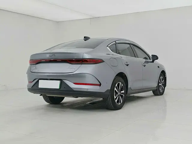 BYD Qin PLUS — Фото автомобиля 5