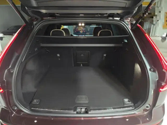 Volvo XC60 — Фото автомобиля 18