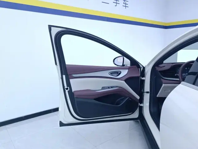 BYD Seal 07 DM-i — Фото автомобиля 7