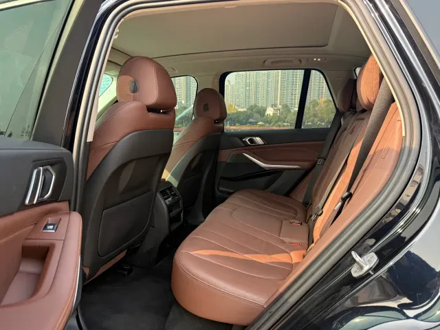 BMW X5 — Фото автомобиля 4