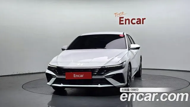 Hyundai AVANTE Новый Avante (CN7) — Фото автомобиля 3