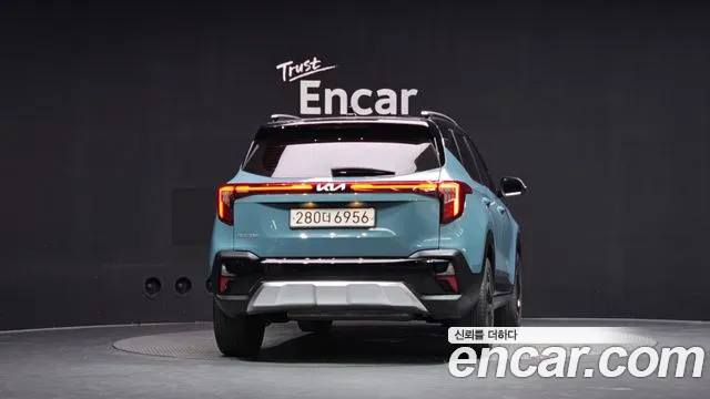 Kia Seltos Новый Seltos Бензин 1.6 турбо 2WD — Фото автомобиля 2