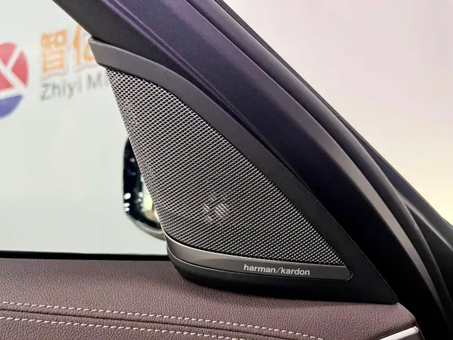 BMW 5 Series — Фото автомобиля 9