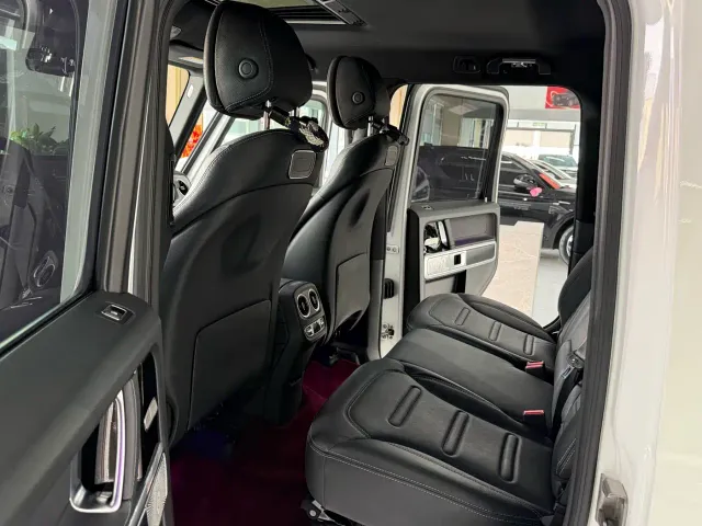 Mercedes-Benz G-Class — Фото автомобиля 8
