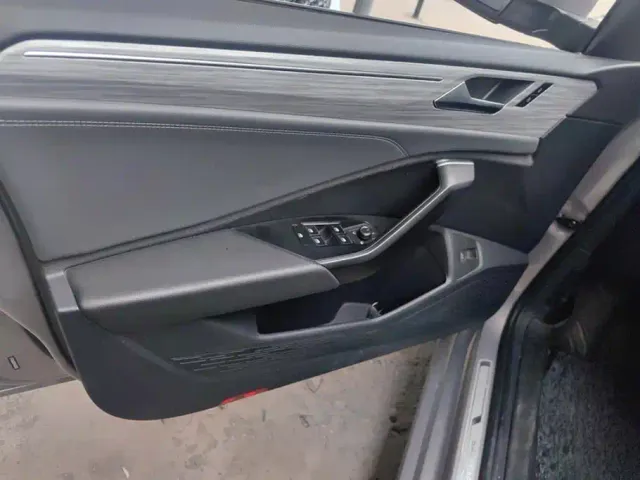 Volkswagen Sagitar — Фото автомобиля 7