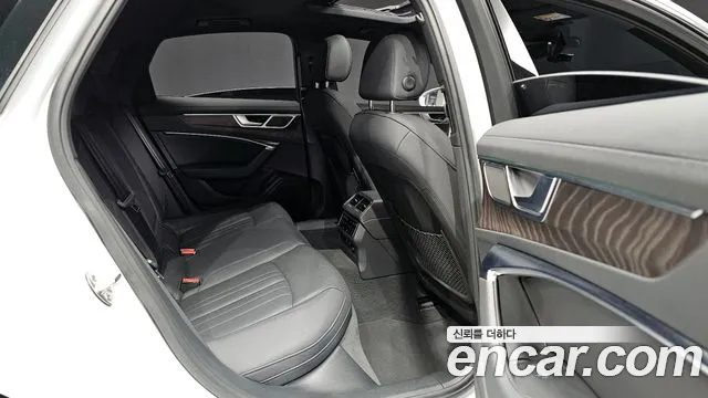 Audi A6 45 TFSI quattro Premium — Фото автомобиля 11