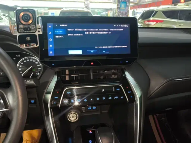 Toyota Harrier — Фото автомобиля 8