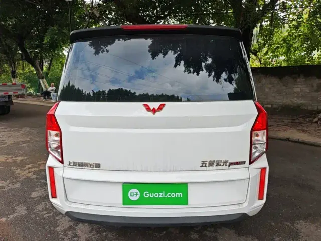 Wuling Hongguang Plus — Фото автомобиля 5
