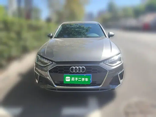 Audi A4L — Фото автомобиля 2
