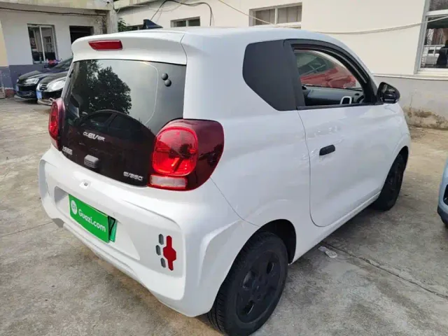Roewe Kaiwei CLEVER 2021 302km Excellence Edition — Фото автомобиля 6