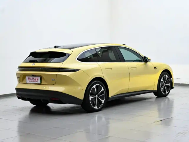 Nio ET5 Touring — Фото автомобиля 7
