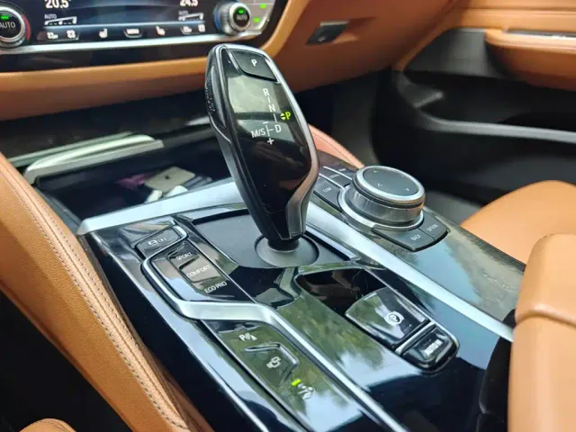 BMW 6 Series Gran Turismo — Фото автомобиля 13