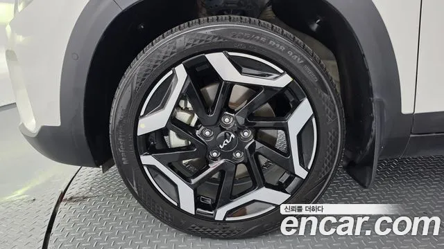 Kia Seltos Бензин 1.6 турбо 2WD — Фото автомобиля 5