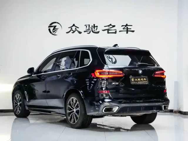 BMW X5 — Фото автомобиля 12