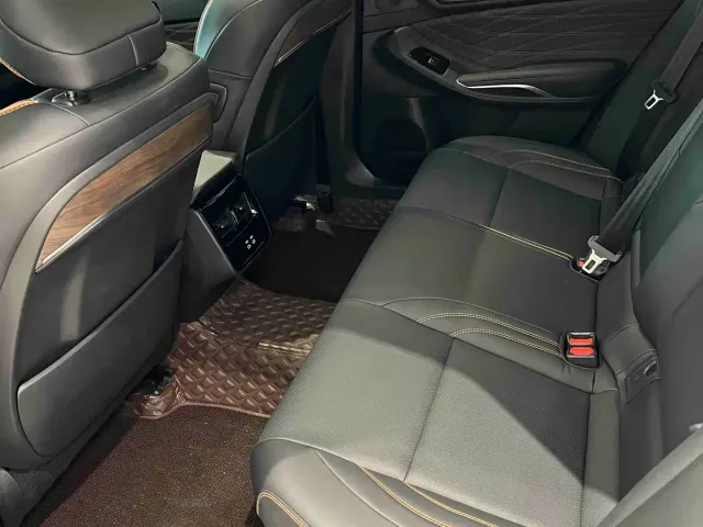 Toyota Avalon — Фото автомобиля 7