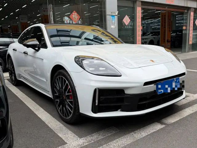 Porsche Panamera — Фото автомобиля 3